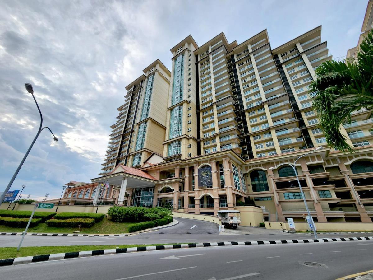 Kuching City Centre Smart Home Luxury Resort Condo Bagian luar foto