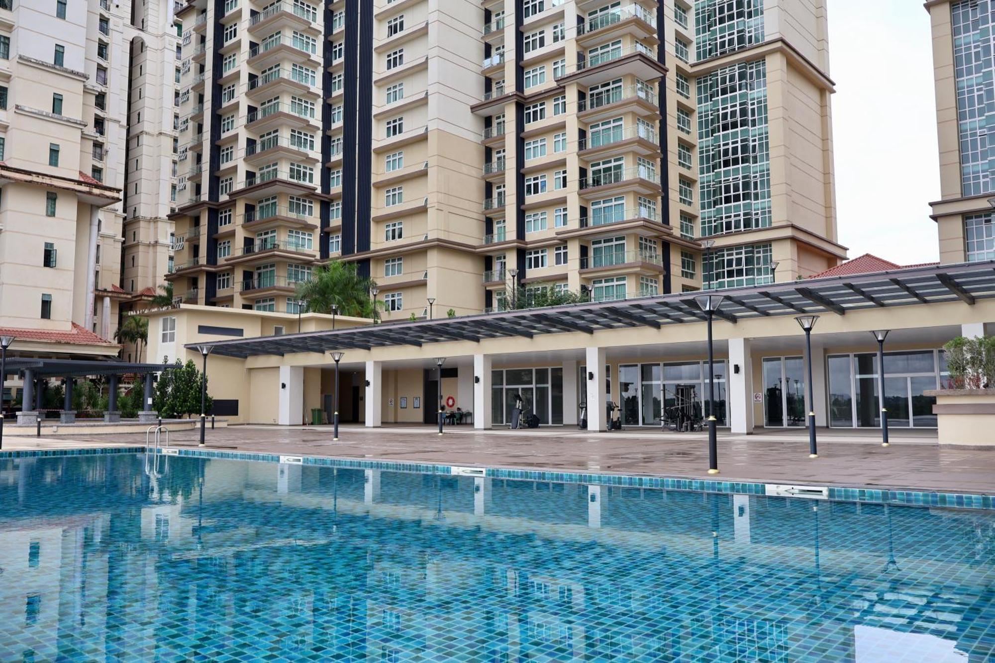 Kuching City Centre Smart Home Luxury Resort Condo Bagian luar foto