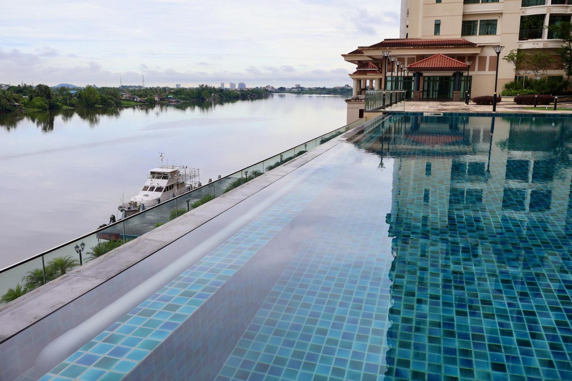 Kuching City Centre Smart Home Luxury Resort Condo Bagian luar foto